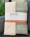 Spiral Whispers Aloe Washable Indoor-Outdoor Rug