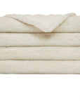 D.V. Kap Furocious Throw - Cream
