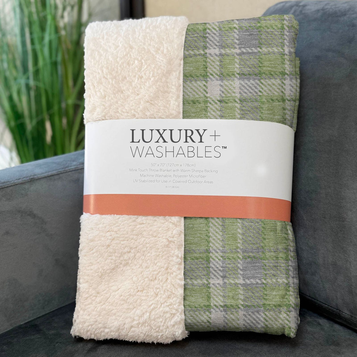Still Bloom Green Washable Indoor-Outdoor Rug