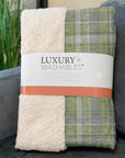 Still Bloom Green Washable Indoor-Outdoor Rug