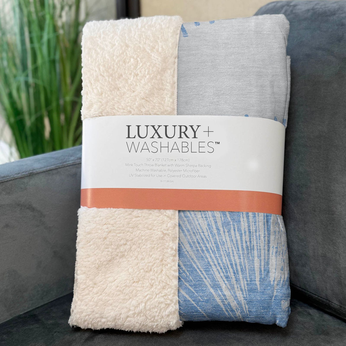 Circles Blue Washable Indoor-Outdoor Rug