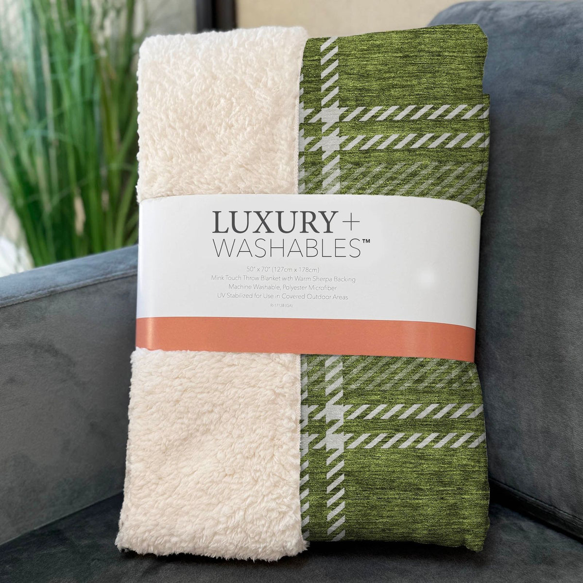 Spiral Whispers Green Washable Indoor-Outdoor Rug