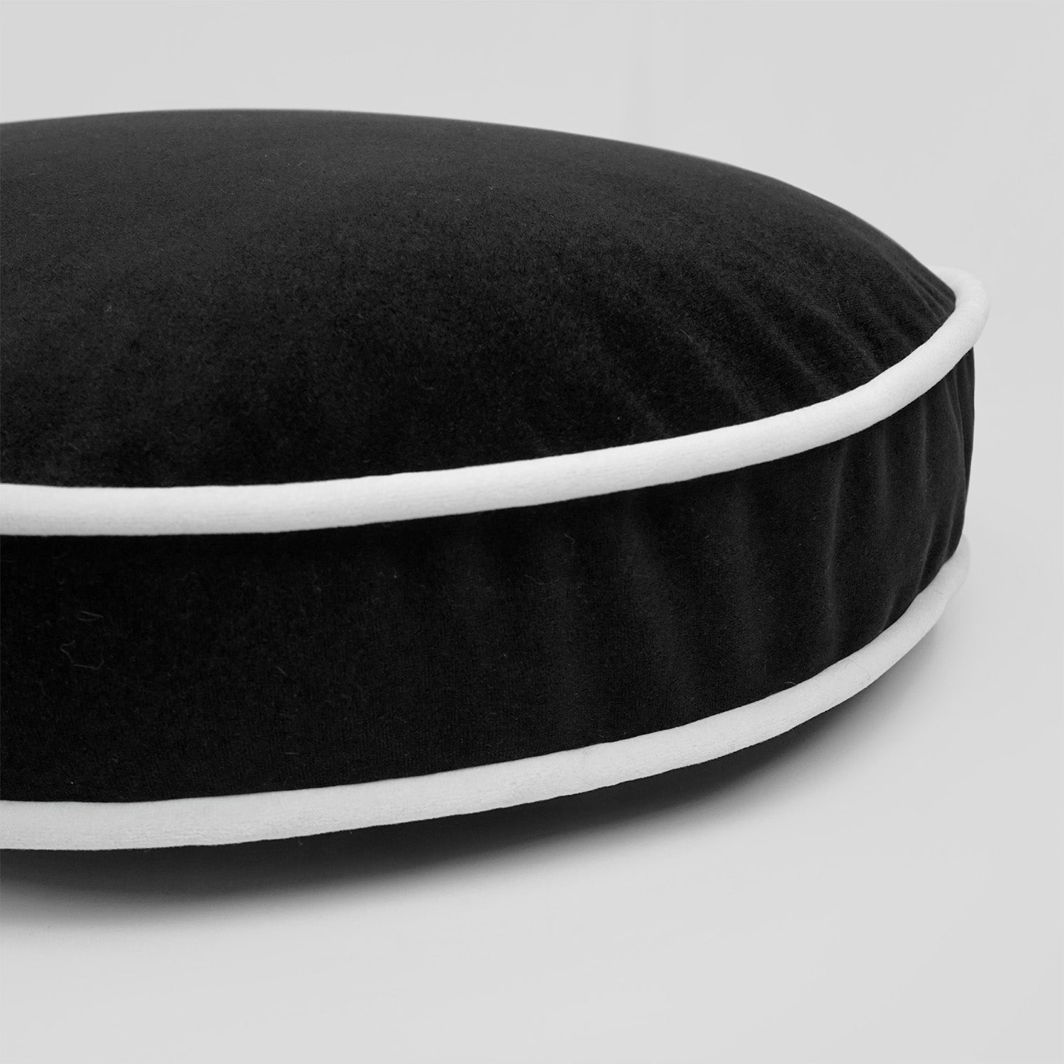 D.V. Kap Posh Circle Black Throw Pillow With Insert