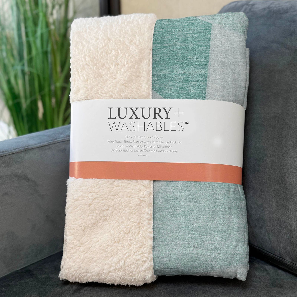 Gentle Waves Teal Washable Indoor-Outdoor Rug