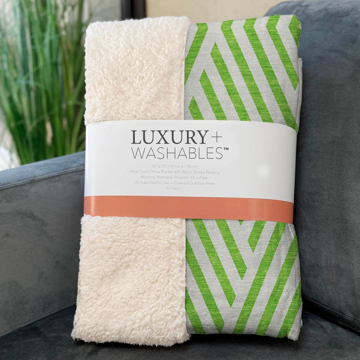 Geometric Green Washable Indoor-Outdoor Rug