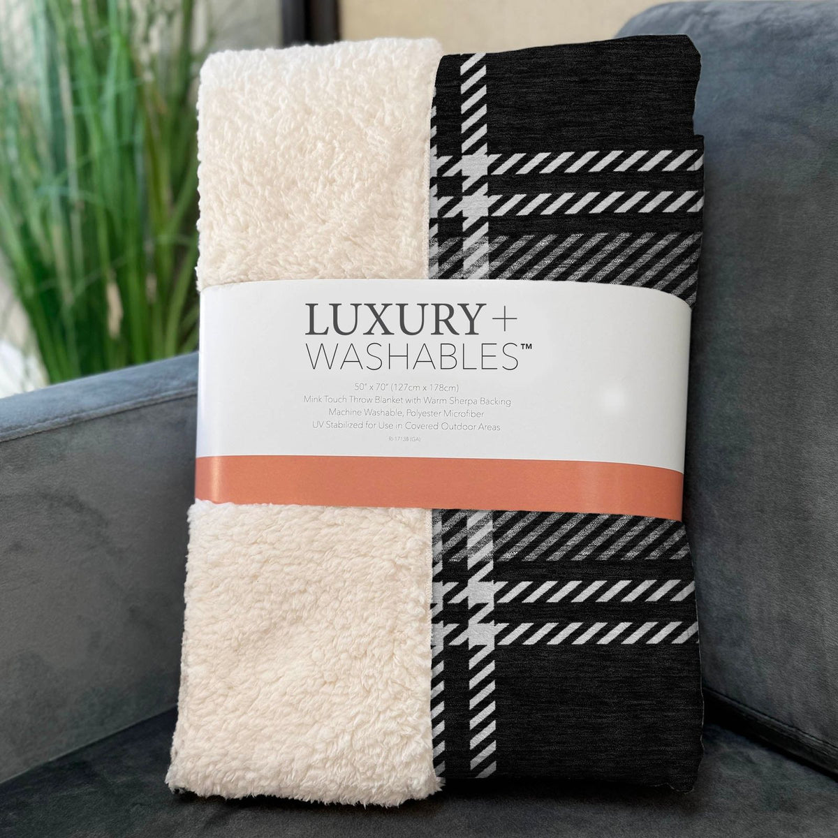 Spiral Whispers Black Washable Indoor-Outdoor Rug