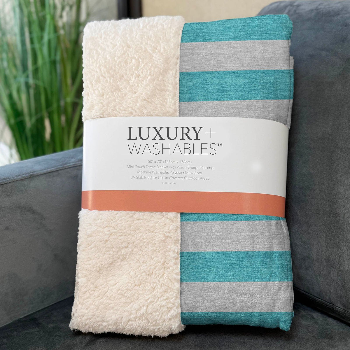 Fluid Mirage Turquoise Washable Indoor-Outdoor Rug