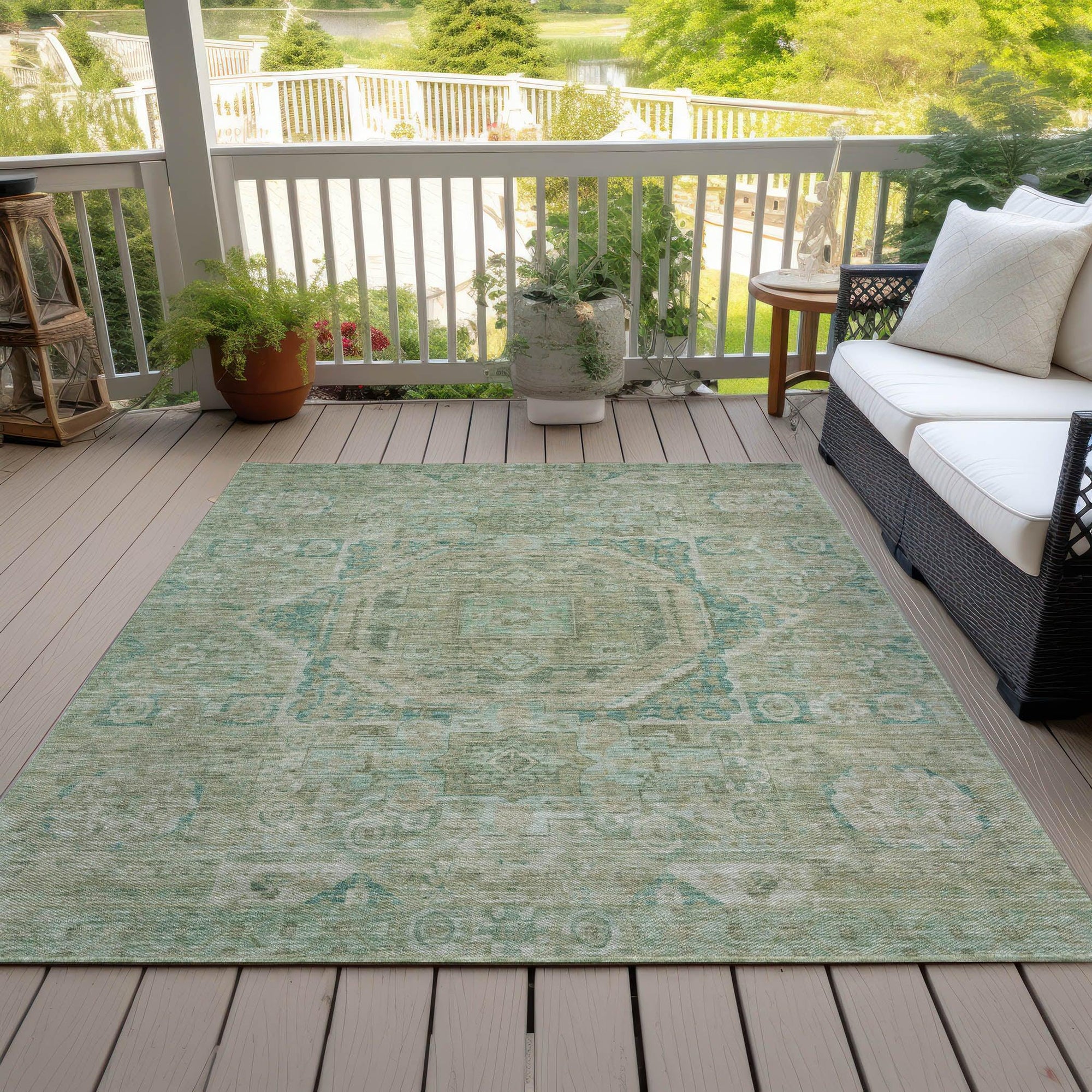 Iriir Green Washable Indoor-Outdoor Rug