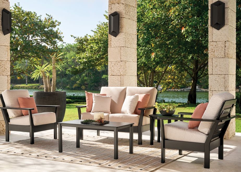 Telescope Antero Cushion Chair with Outdoor Coffee Table 4PC Set