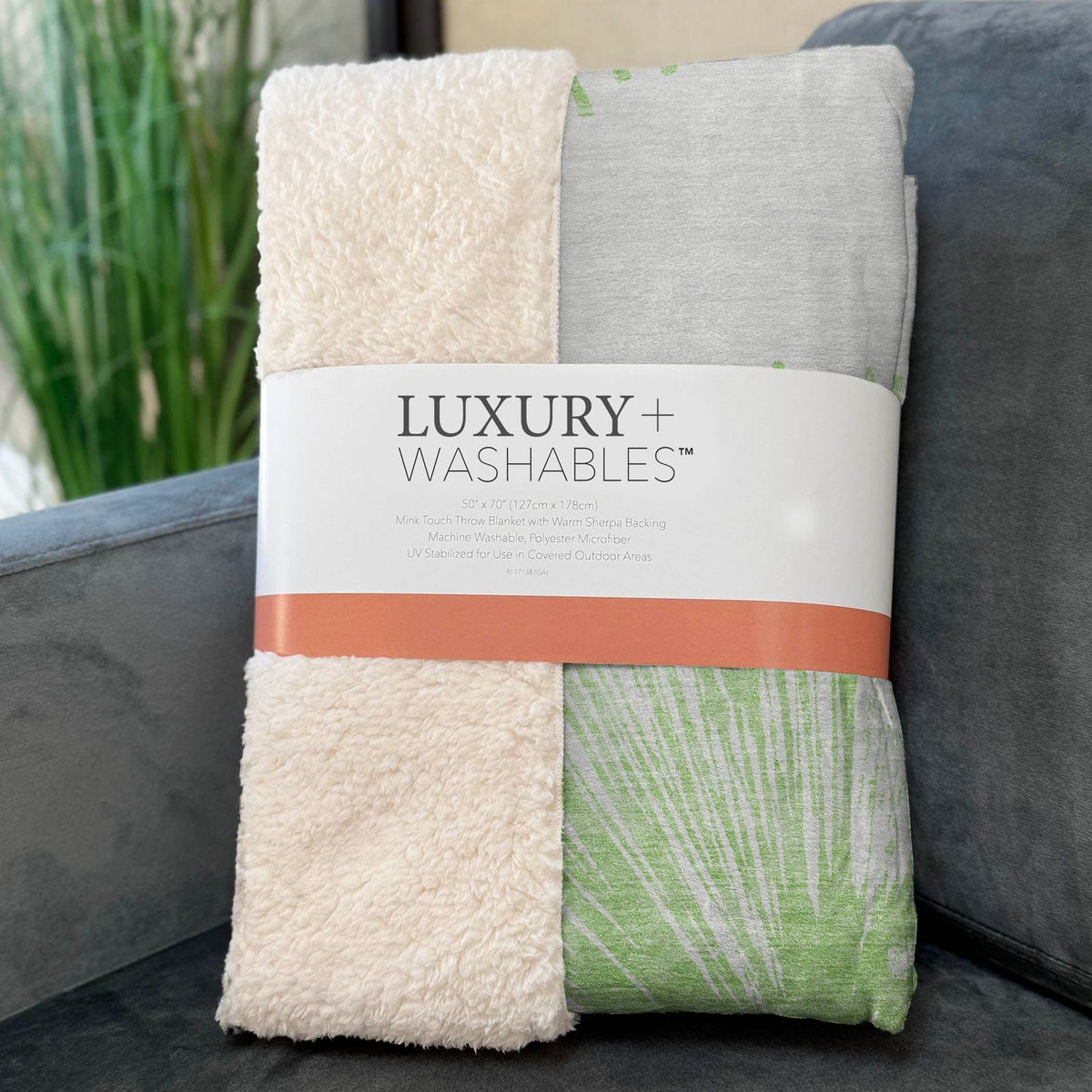 Addison Rugs Circles 50" x 70" Throw Blanket