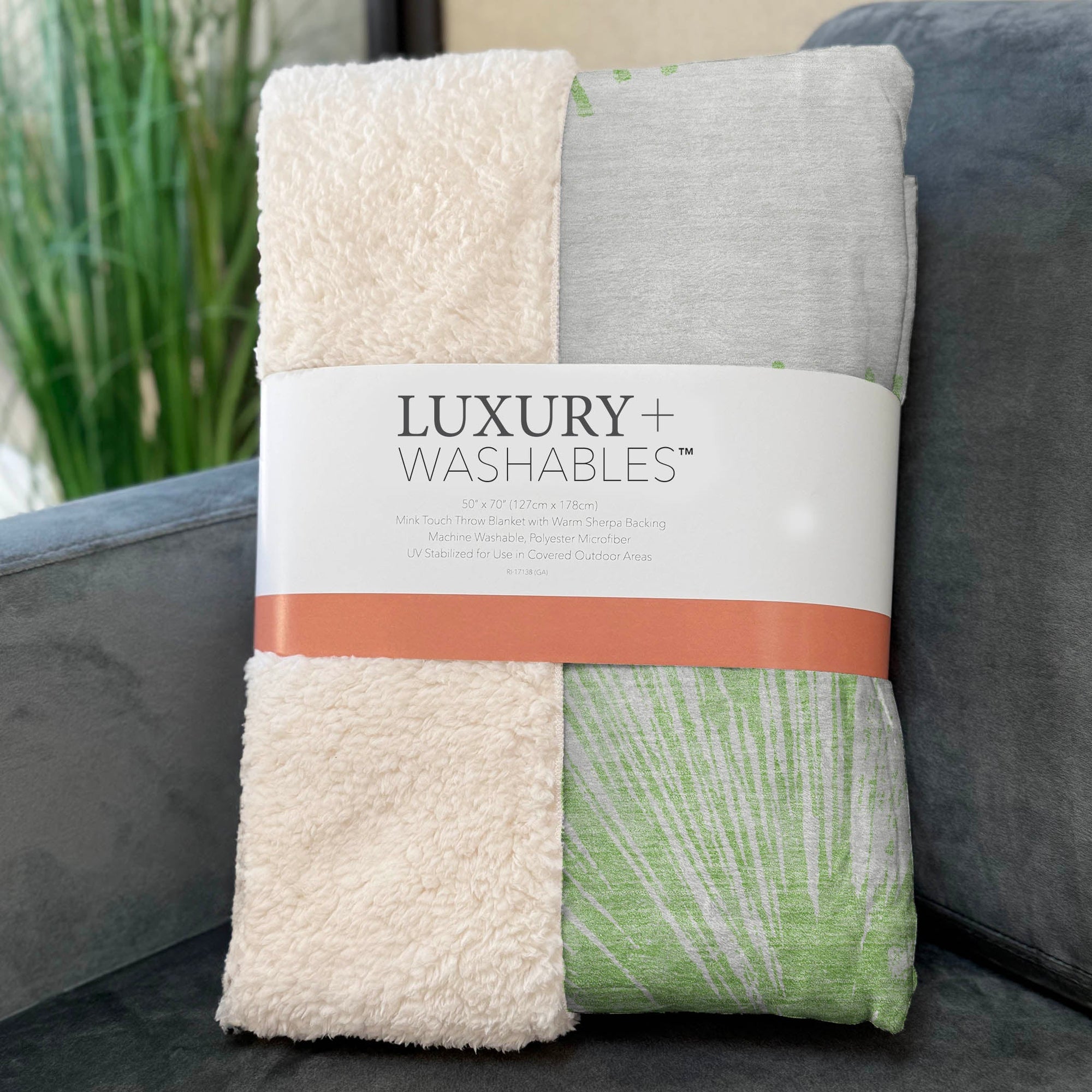 Addison Rugs Circles 50" x 70" Throw Blanket