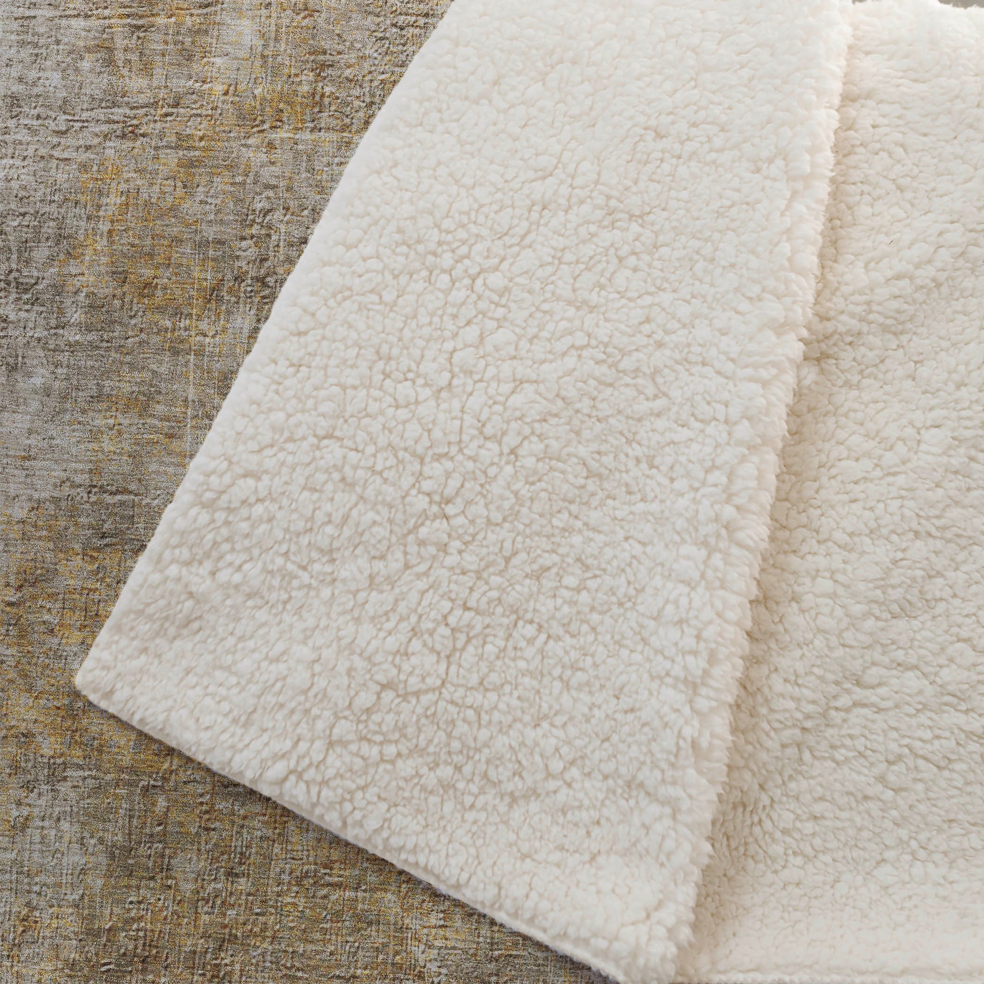 Addison Rugs Faded Rhythm 50" x 70" Throw Blanket