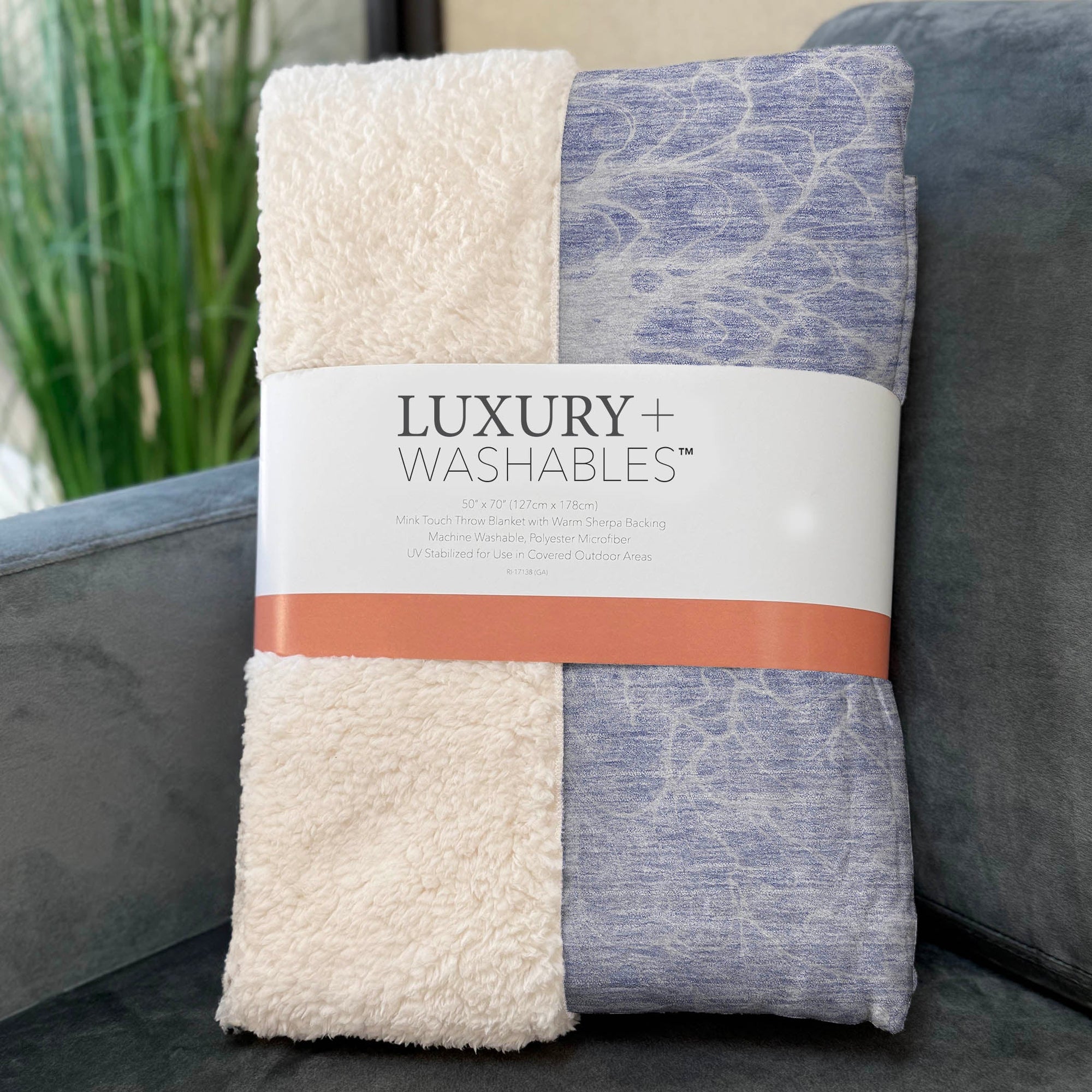 Addison Rugs Fluid Drift 50" x 70" Throw Blanket