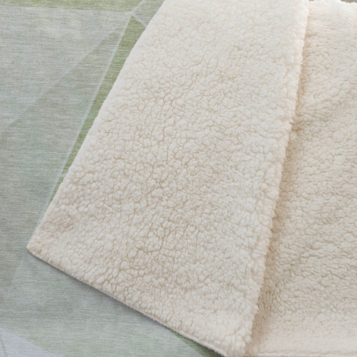 Addison Rugs Gentle Waves 50" x 70" Throw Blanket
