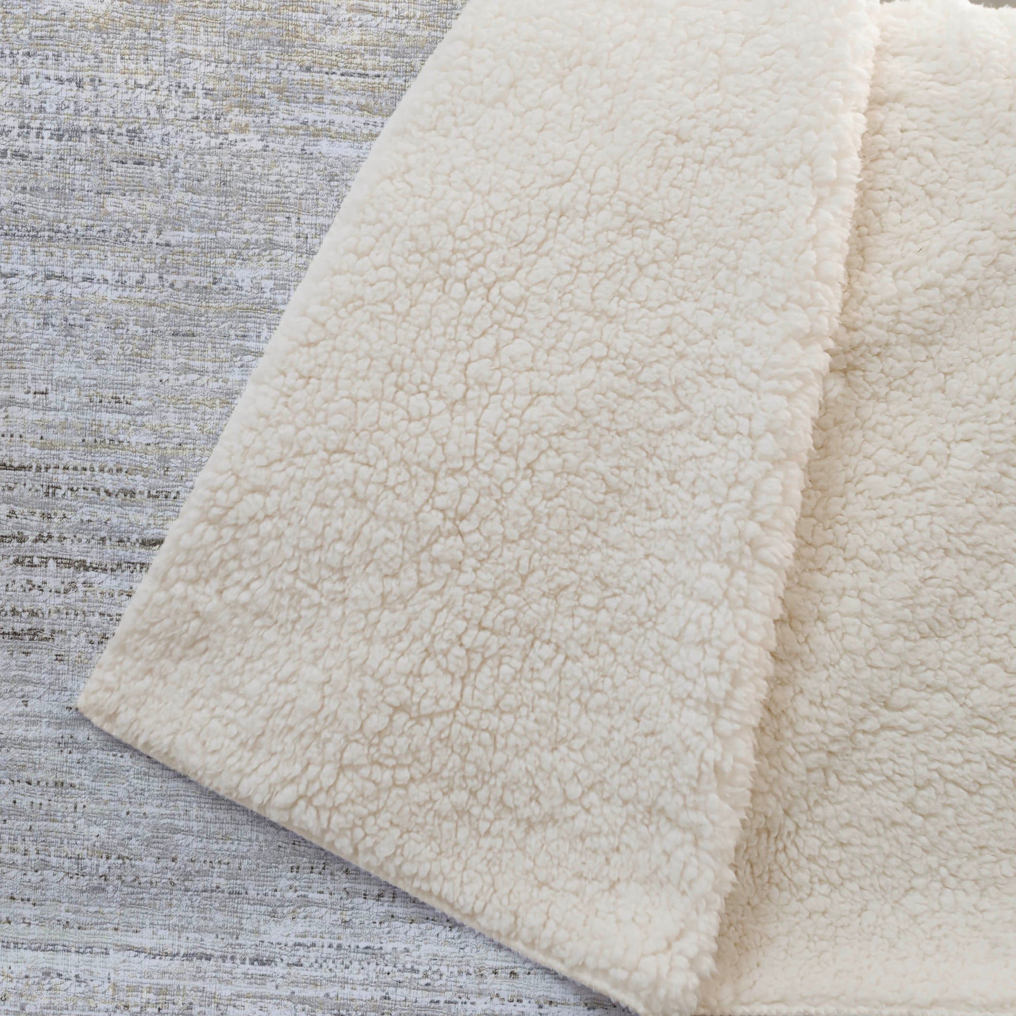 Addison Rugs Horizontal Bars 50" x 70" Throw Blanket