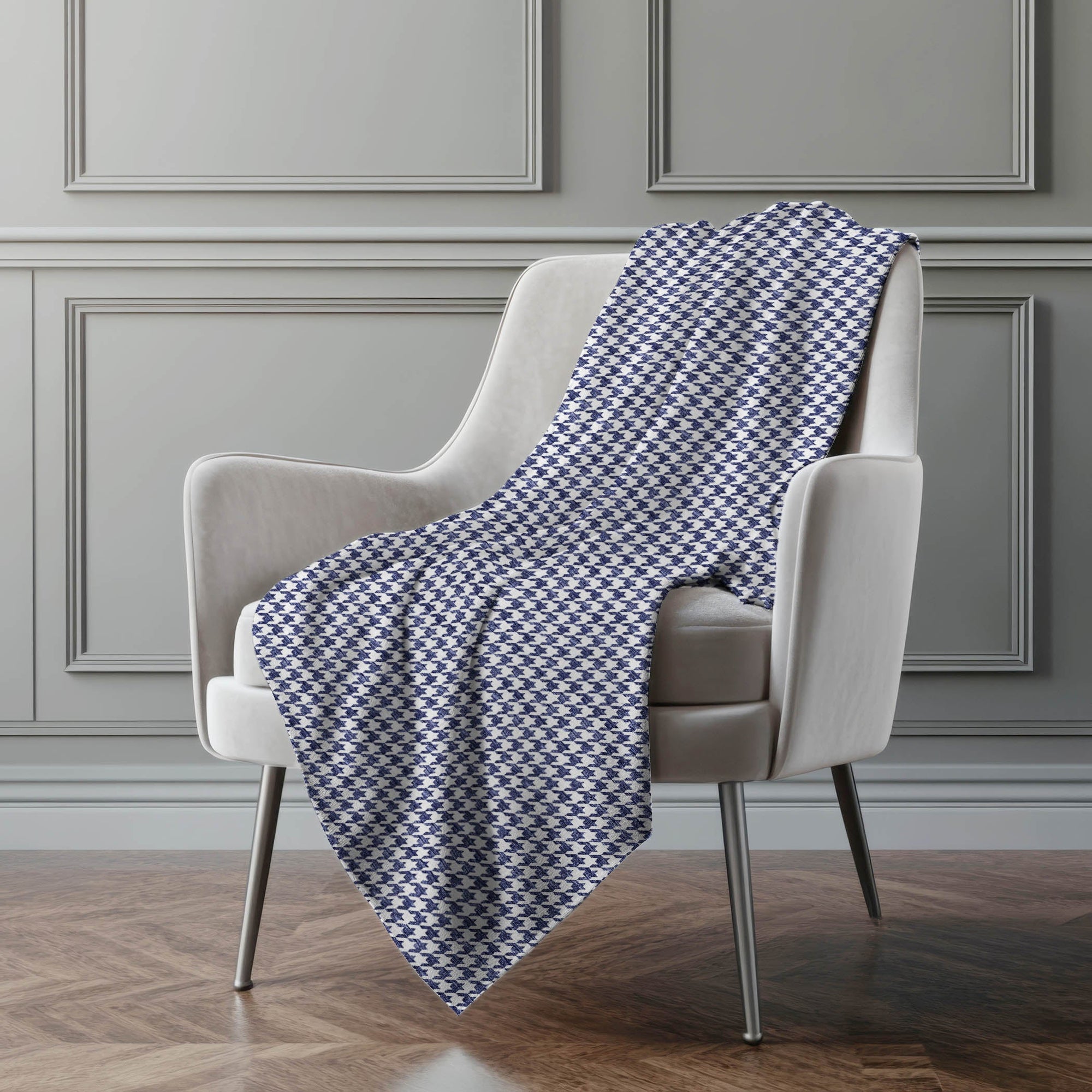 Addison Rugs Houndstooth 50" x 70" Throw Blanket