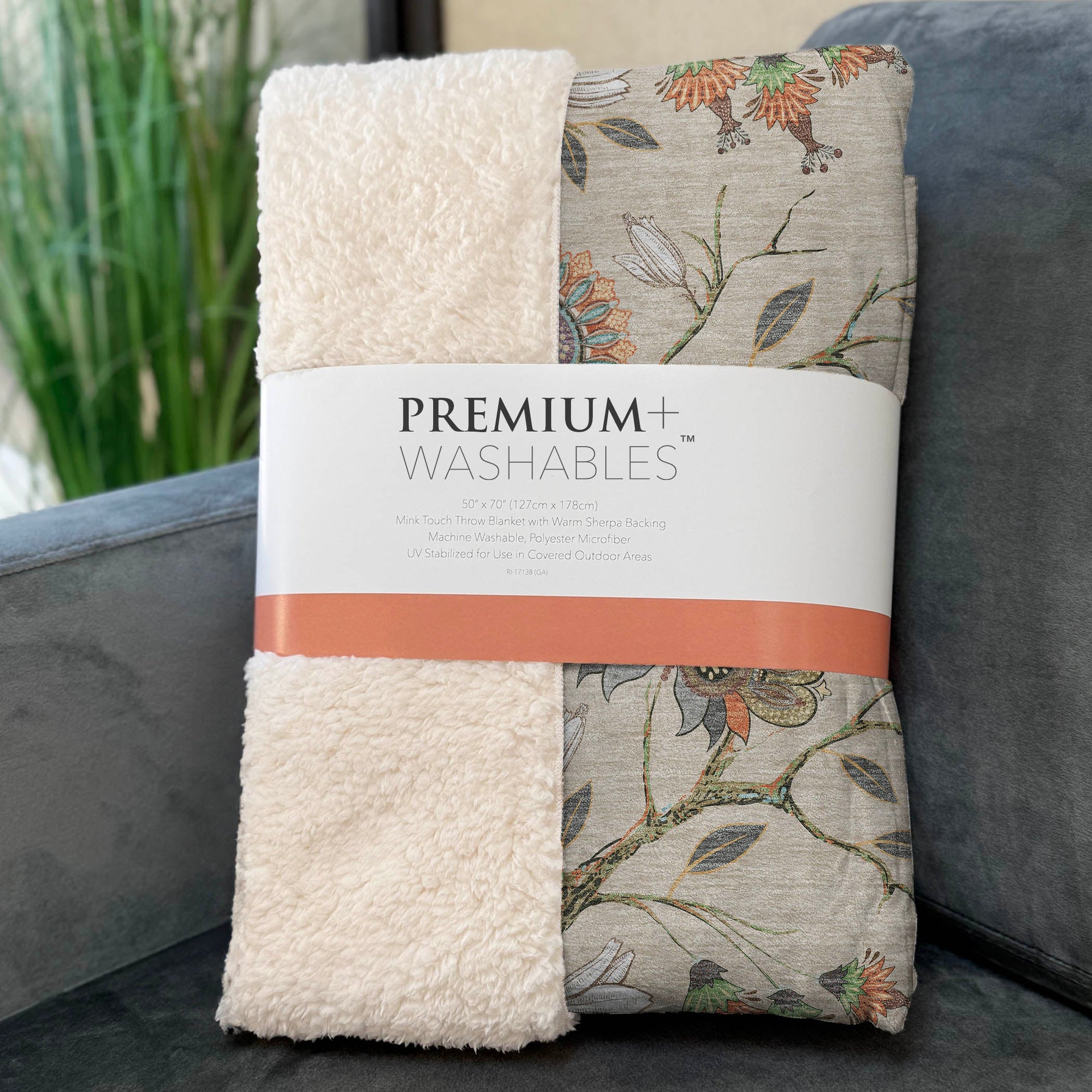 Addison Rugs Hummingbirds 50" x 70" Throw Blanket