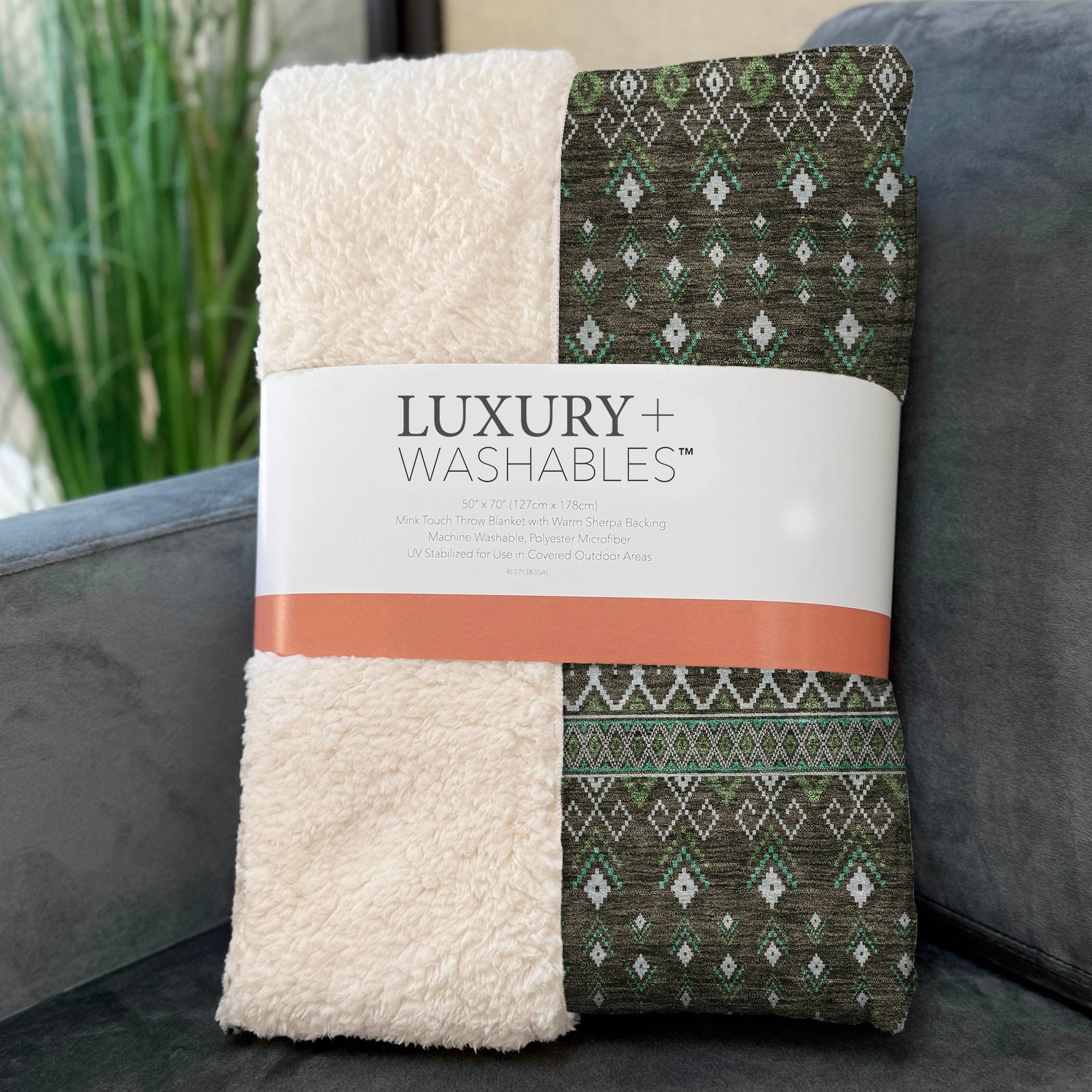 Addison Rugs Lazy Rivers 50" x 70" Throw Blanket