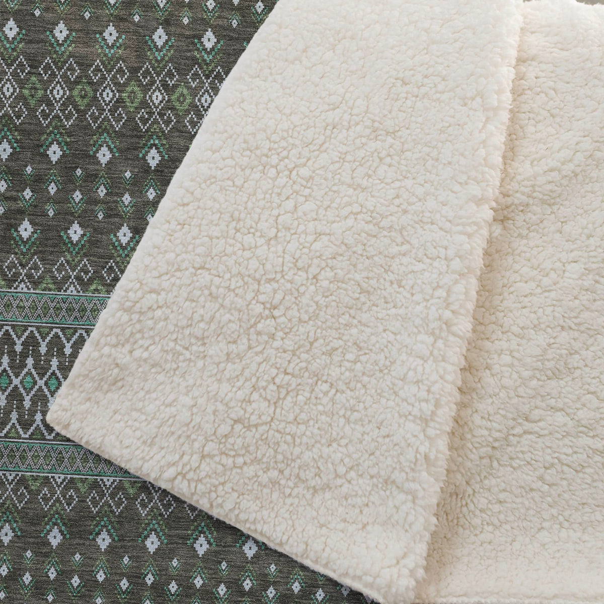 Addison Rugs Lazy Rivers 50" x 70" Throw Blanket