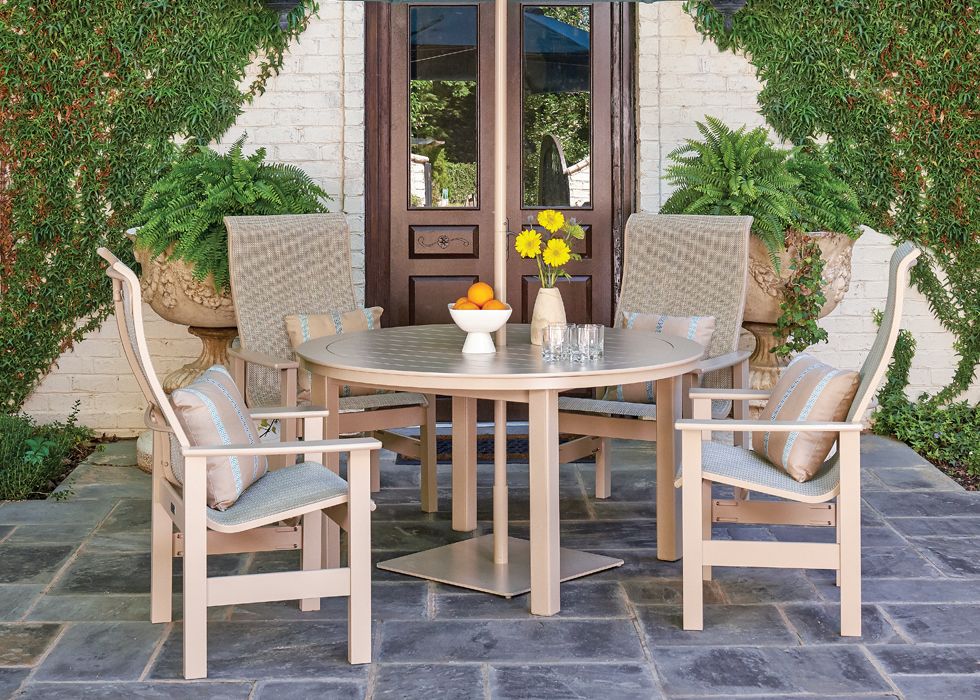 Telescope Leeward Sling Round Outdoor Dining Set 5PC