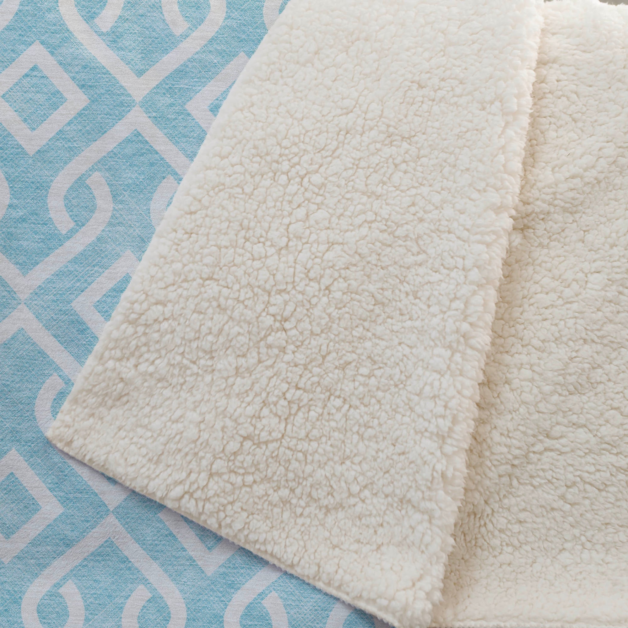 Addison Rugs Offset Stripes 50" x 70" Throw Blanket