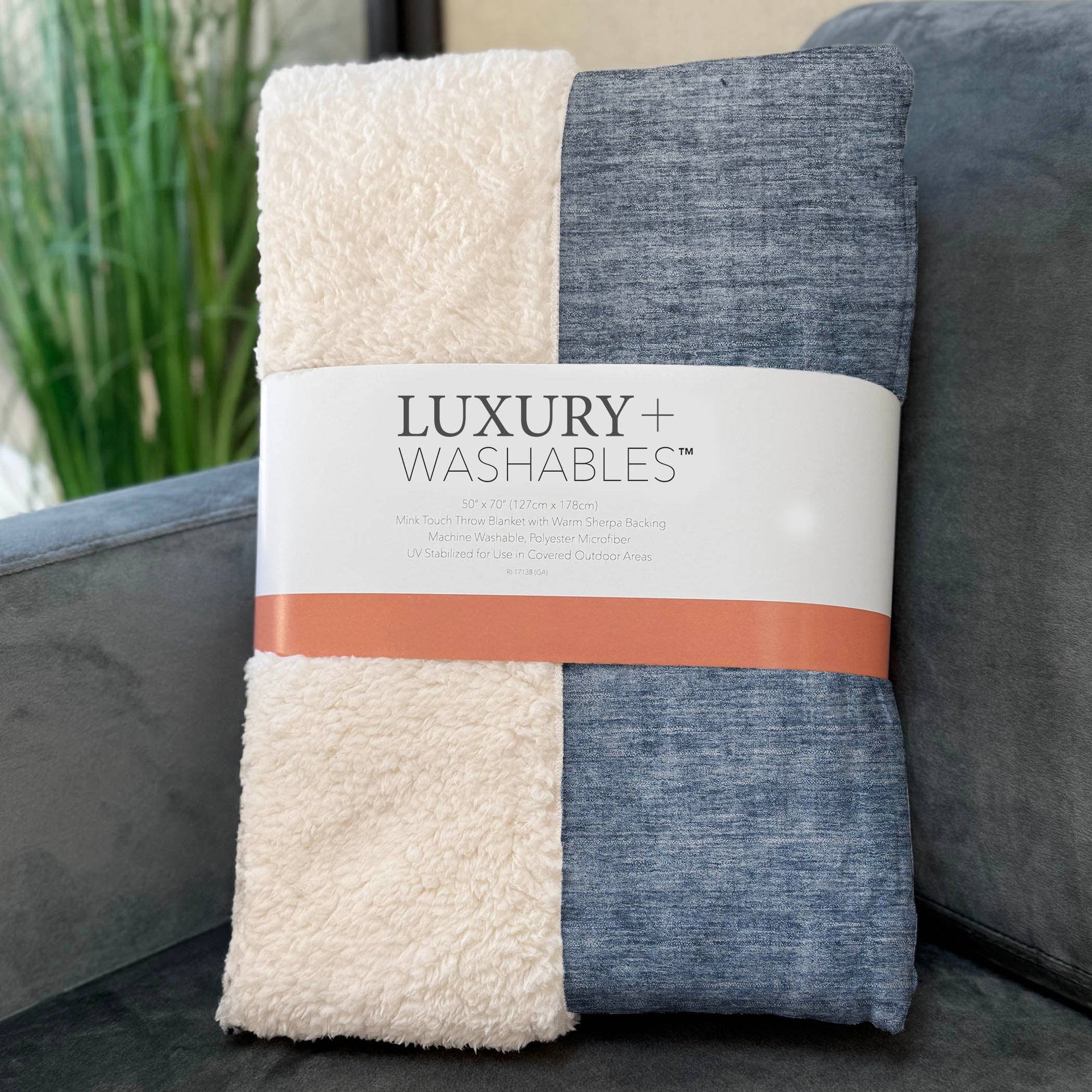 Addison Rugs Ombre 50" x 70" Throw Blanket