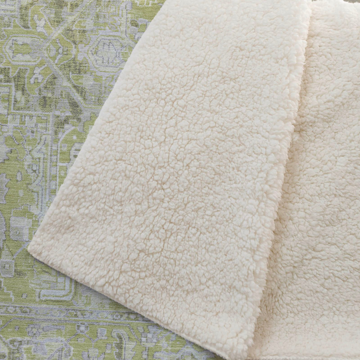 Addison Rugs Oriental 50" x 70" Throw Blanket