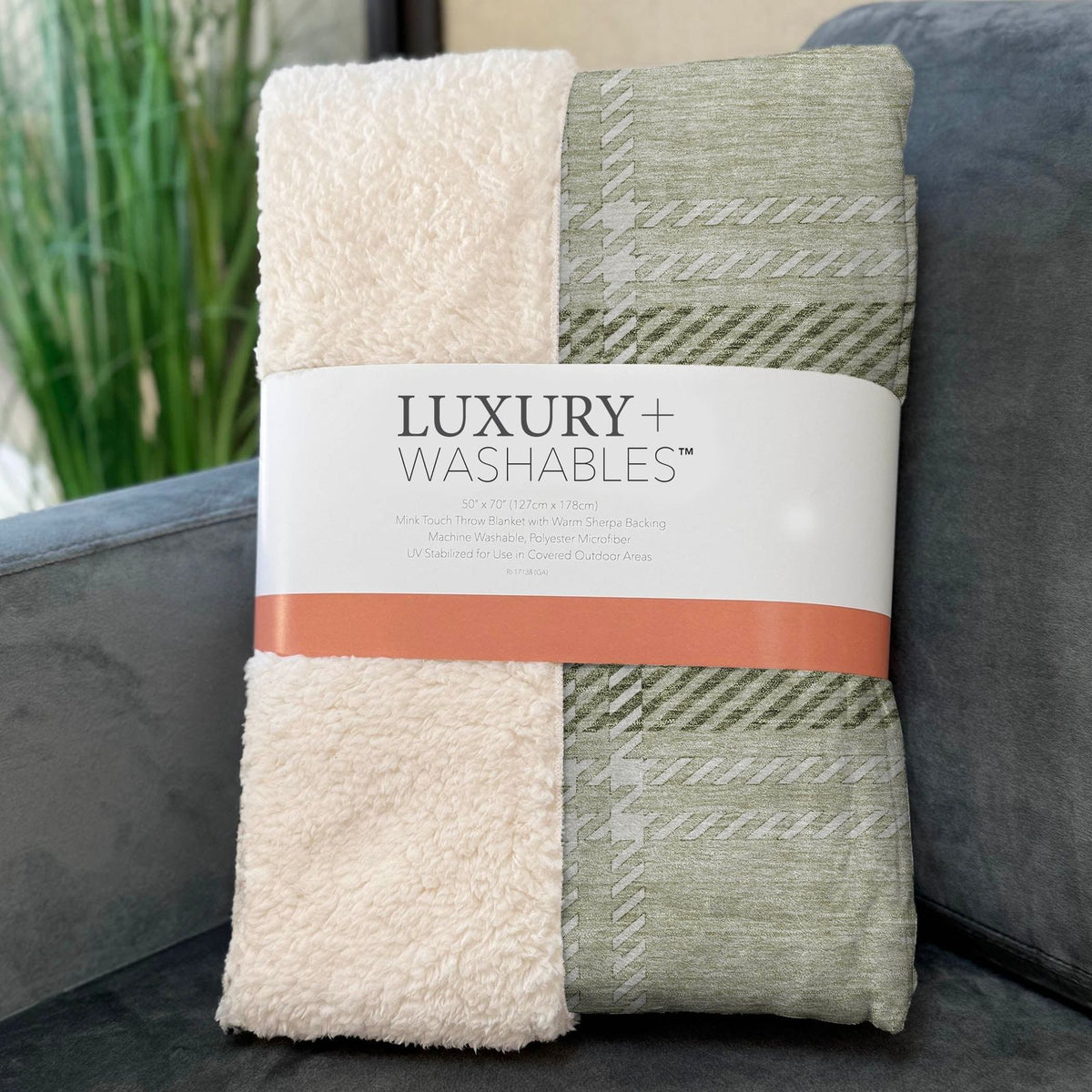 Addison Rugs Spiral Whispers 50" x 70" Throw Blanket