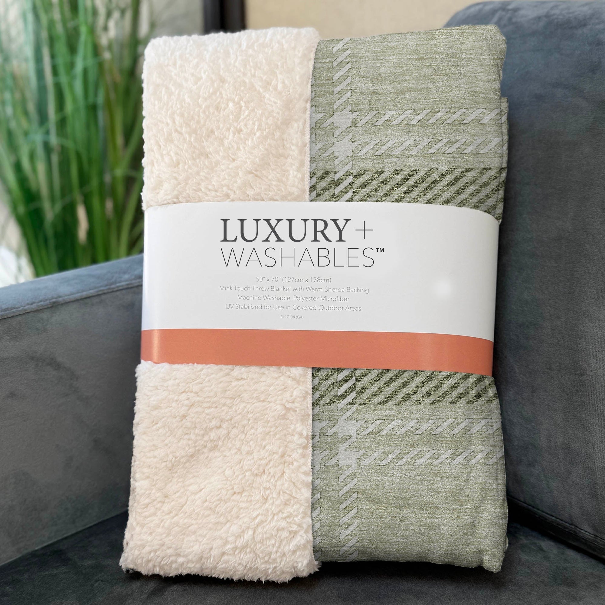 Addison Rugs Spiral Whispers 50" x 70" Throw Blanket