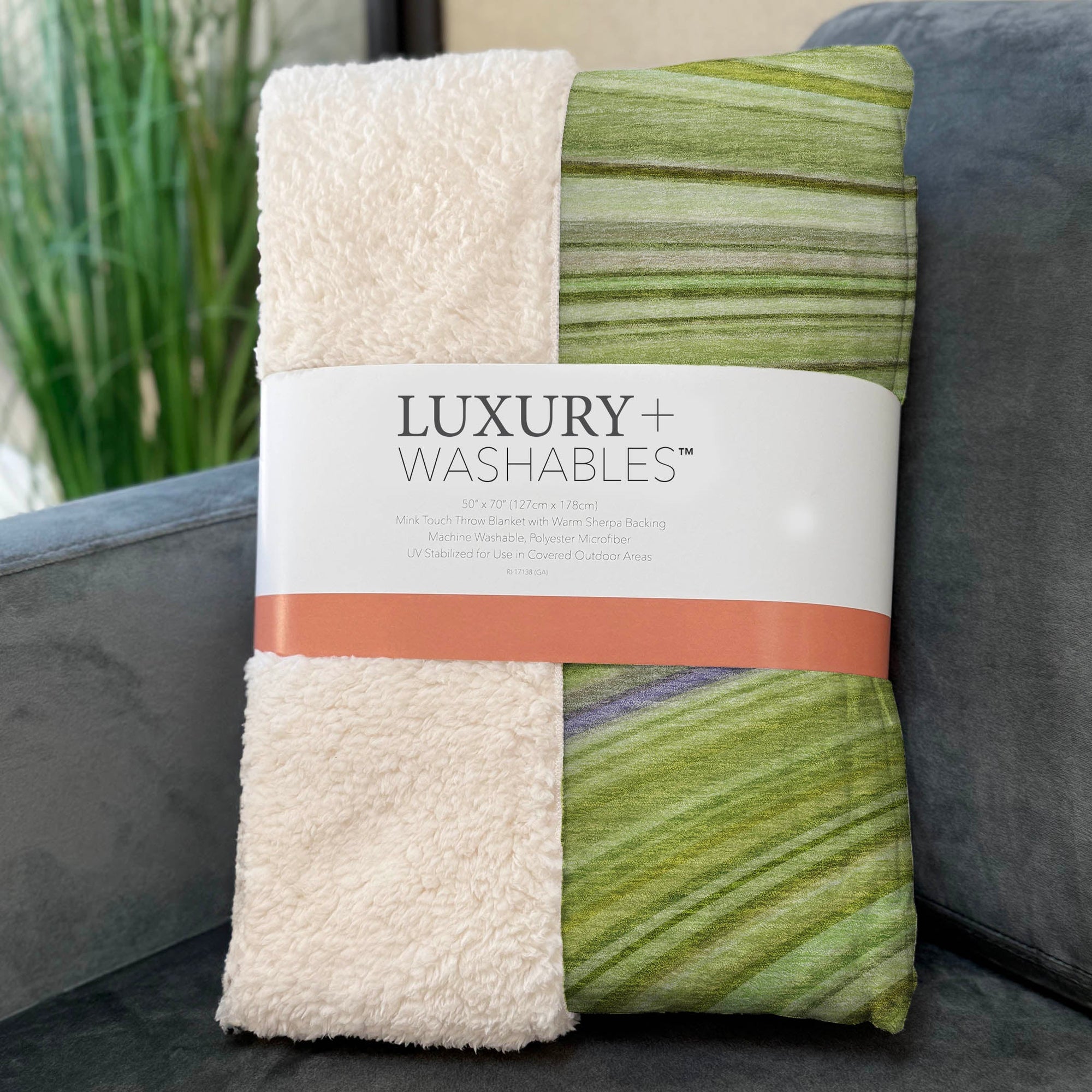 Addison Rugs Waves 50" x 70" Throw Blanket