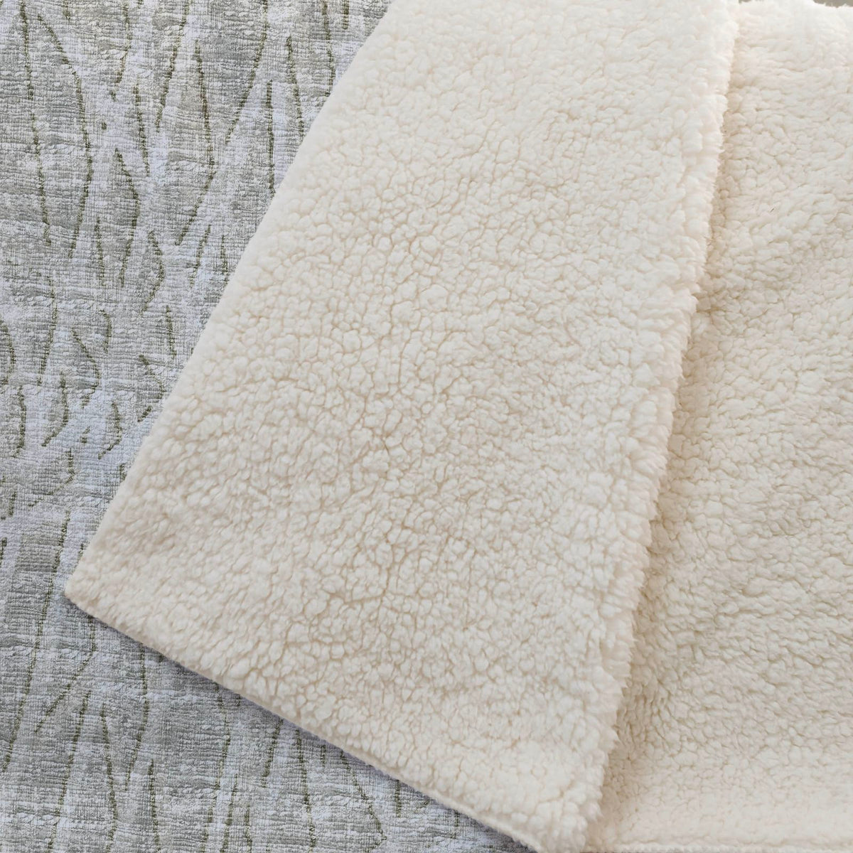 Addison Rugs Whimsical Flowy Lines 50" x 70" Throw Blanket