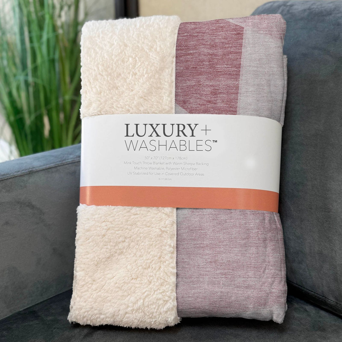 Gentle Waves Pink Washable Indoor-Outdoor Rug