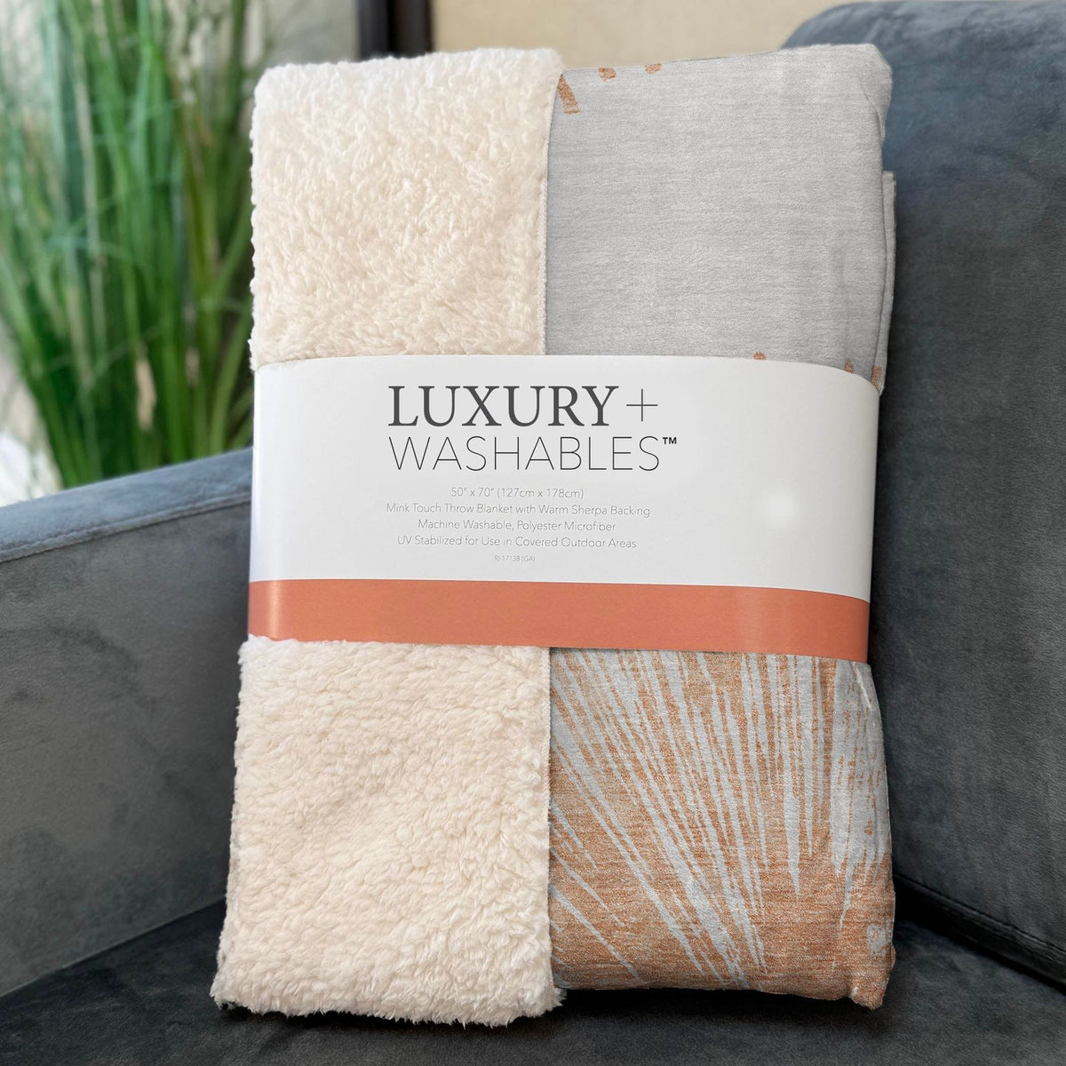 Circles Salmon Washable Indoor-Outdoor Rug