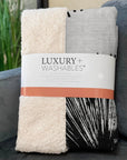 Circles Black Washable Indoor-Outdoor Rug