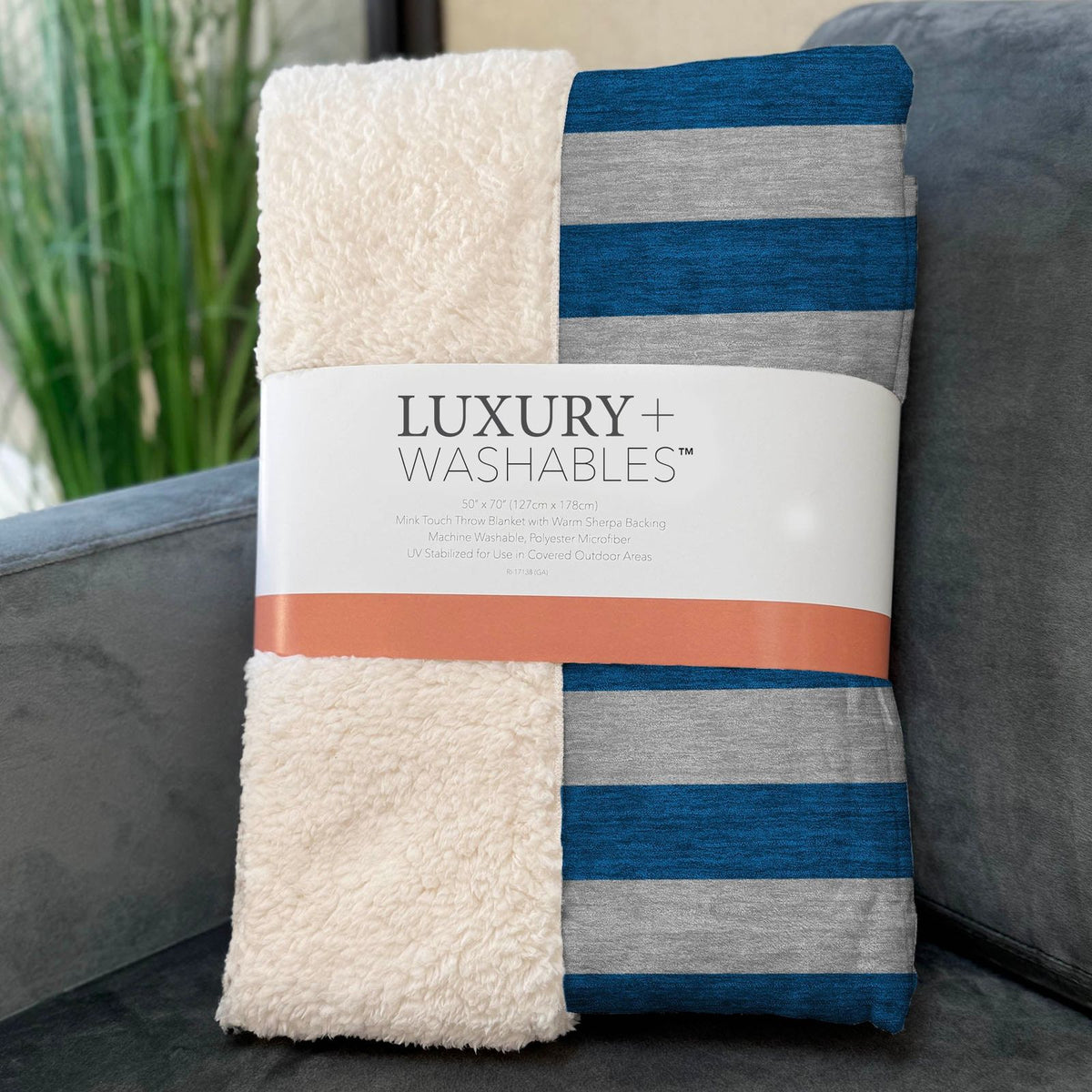 Fluid Mirage Blue Washable Indoor-Outdoor Rug