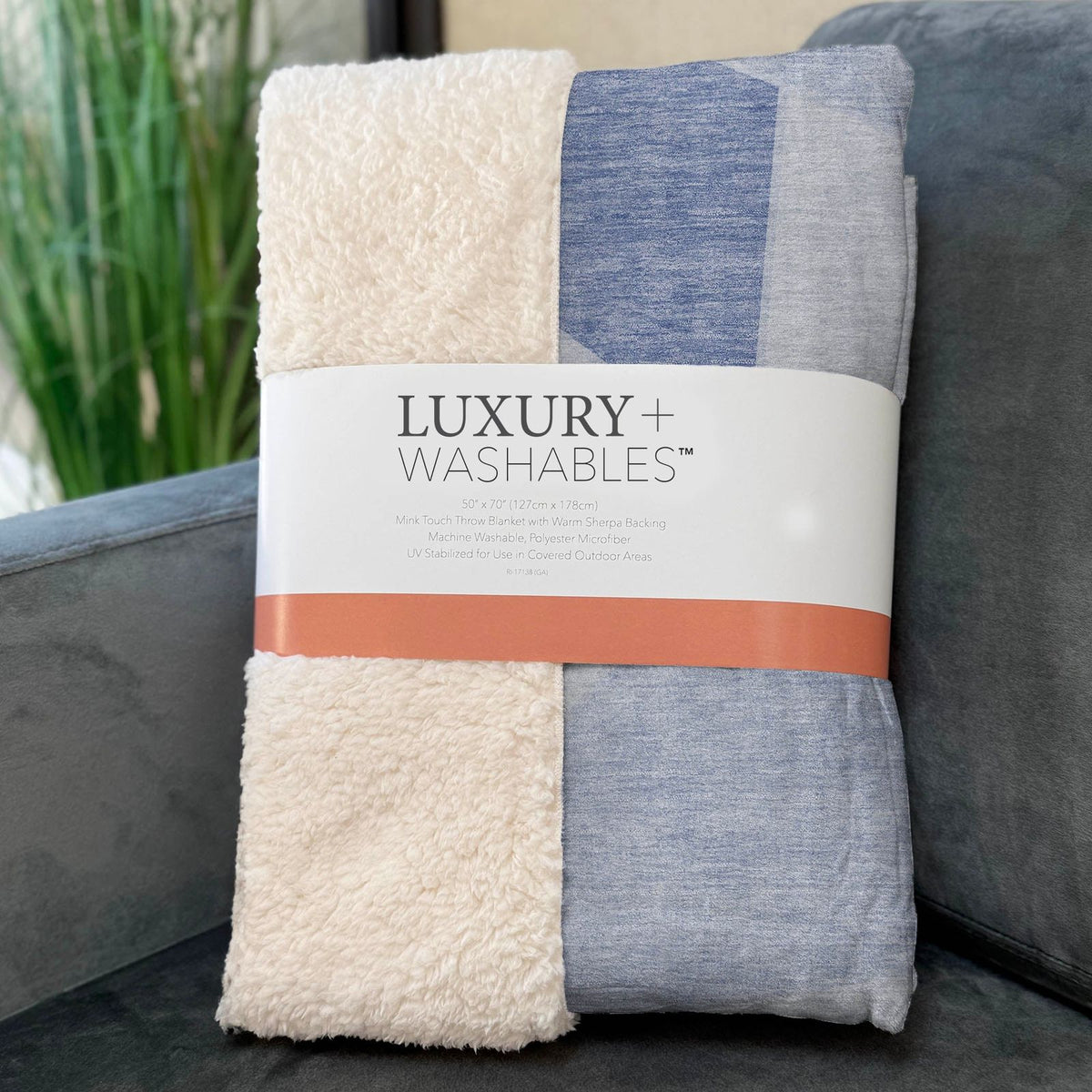 Gentle Waves Sky Washable Indoor-Outdoor Rug