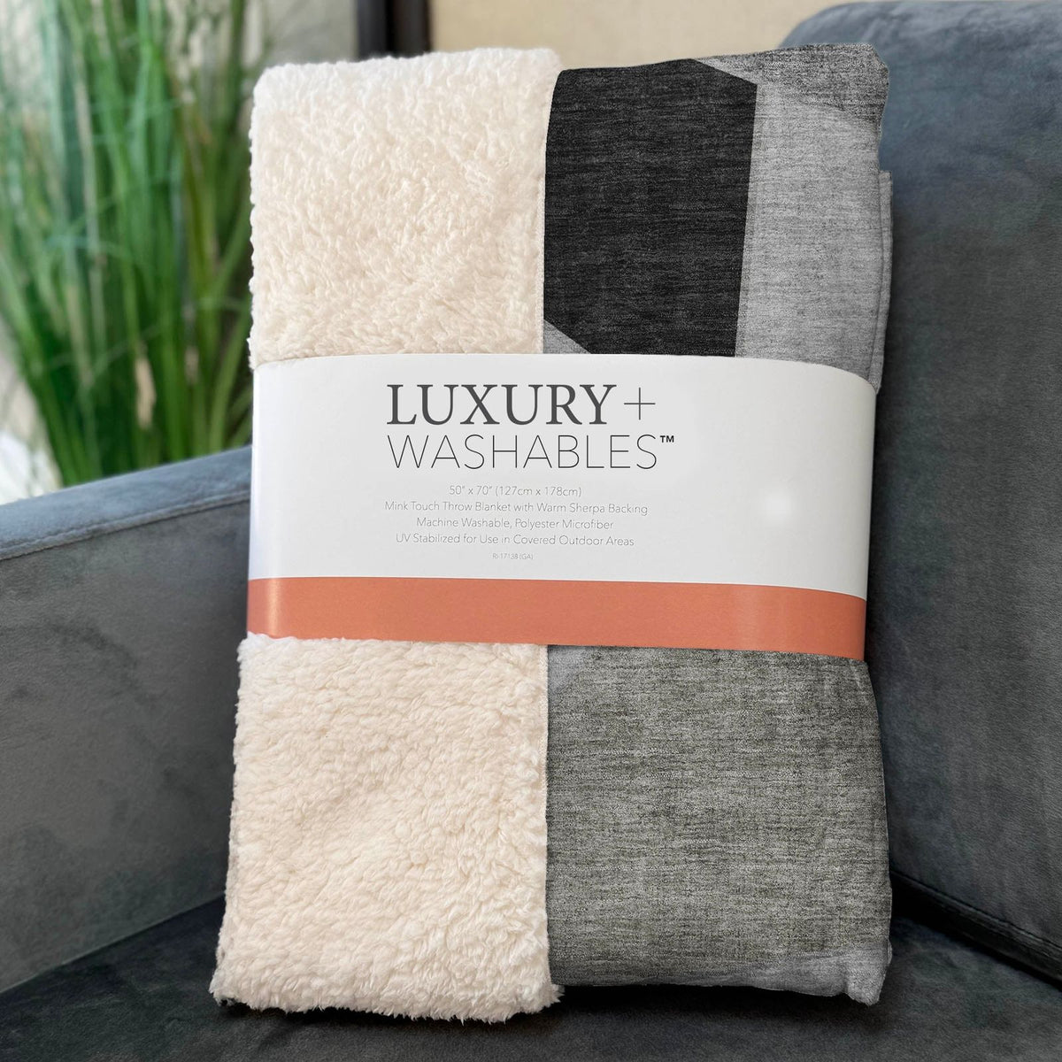 Gentle Waves Chocolate Washable Indoor-Outdoor Rug