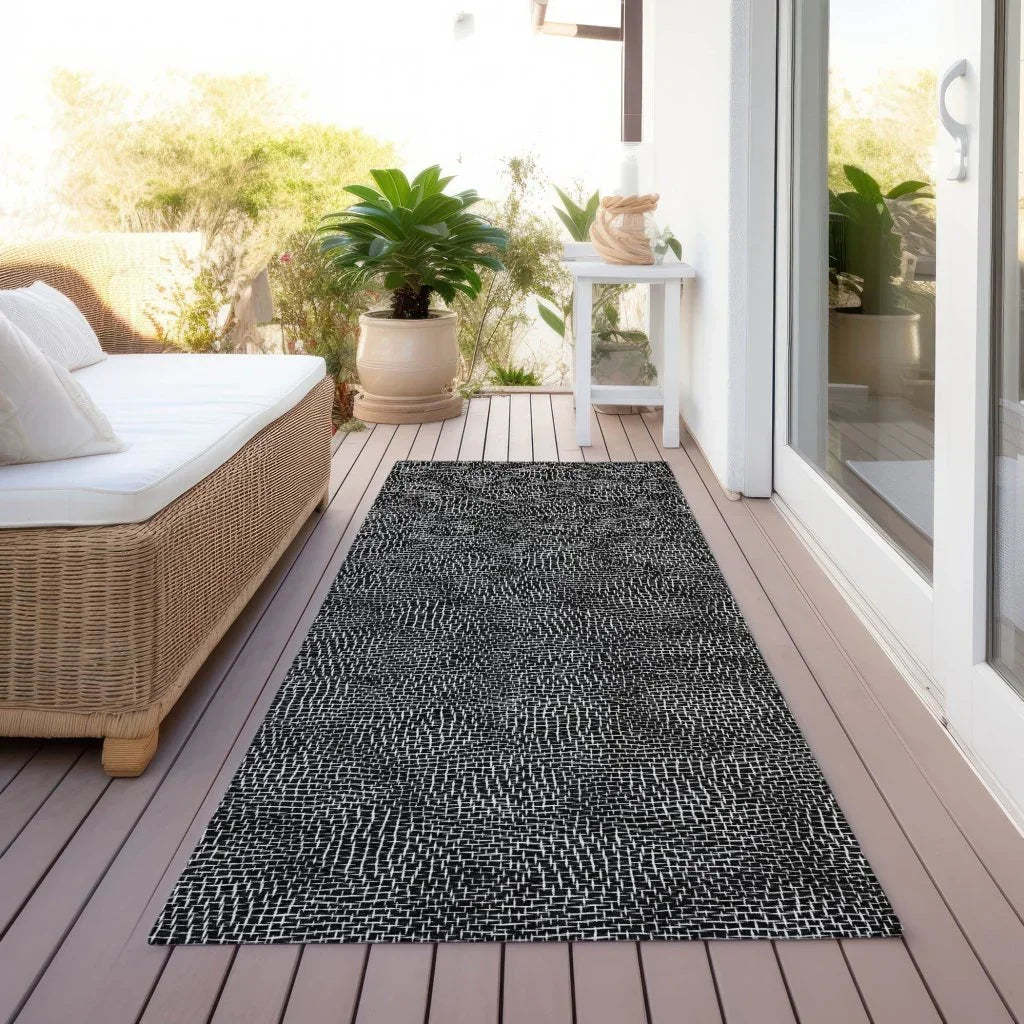 LOOMLAN Rugs Riyala Black Washable Indoor-Outdoor Rug