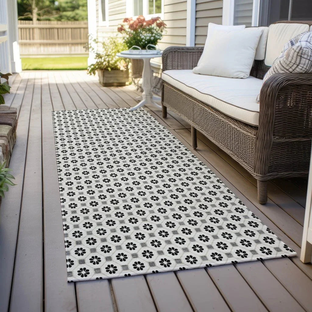 LOOMLAN Rugs Symara Ivory Washable Indoor-Outdoor Rug