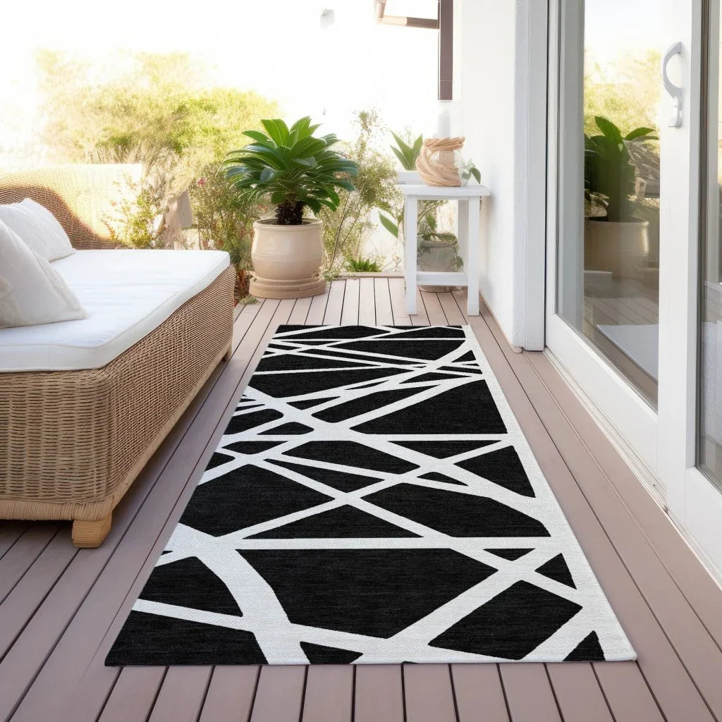 LOOMLAN Rugs Zephina Black Washable Indoor-Outdoor Rug